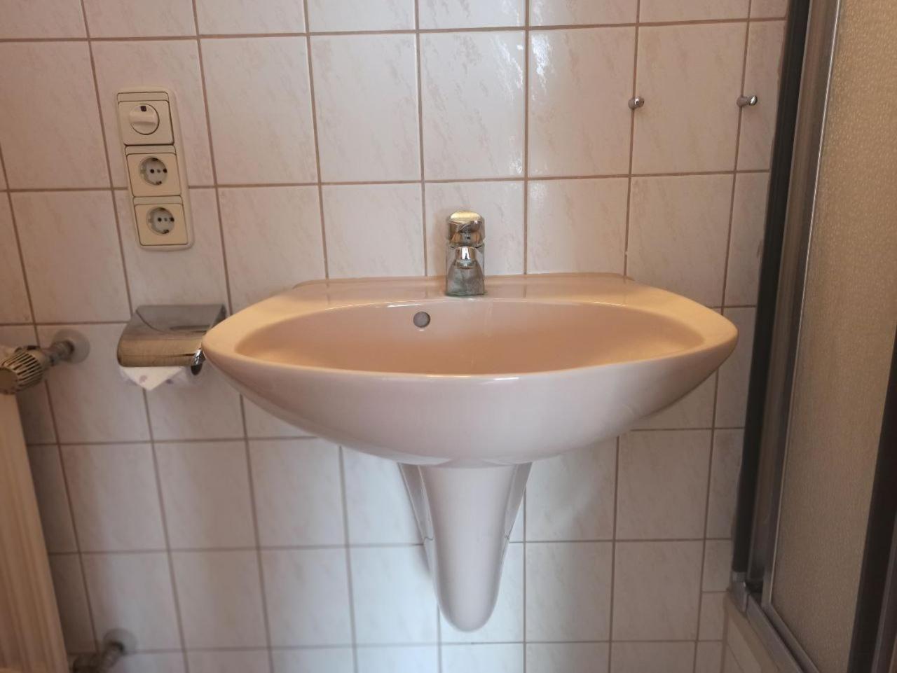 Monteurzimmer - Waldbronn Zewnętrze zdjęcie