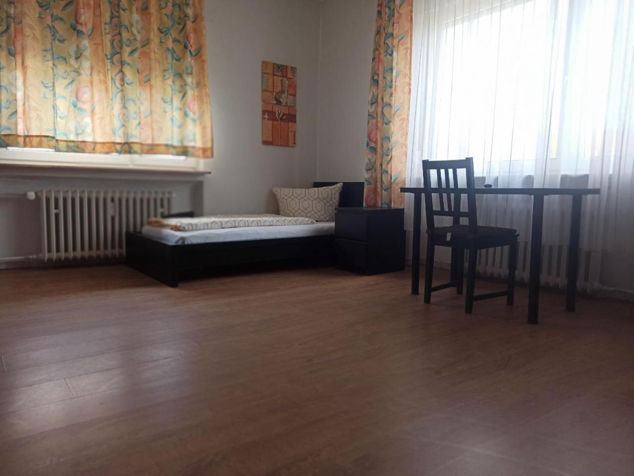 Monteurzimmer - Waldbronn Zewnętrze zdjęcie